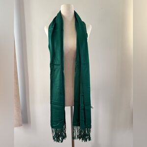 Elegant Green Scarf with Fringe